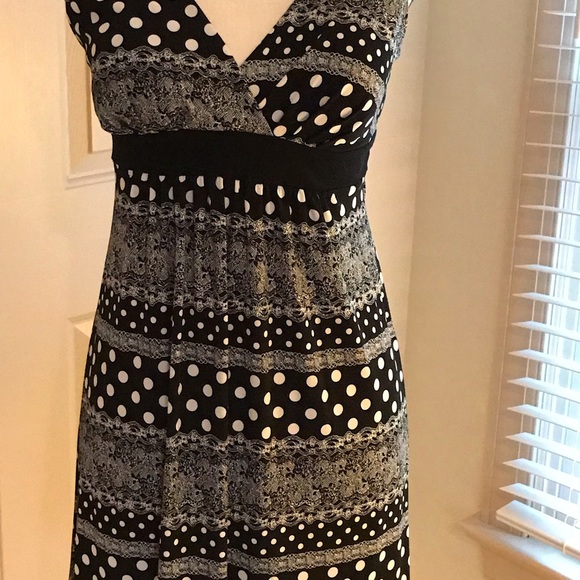 Sweet storm black & white summer dress. Size M. - Picture 7 of 7